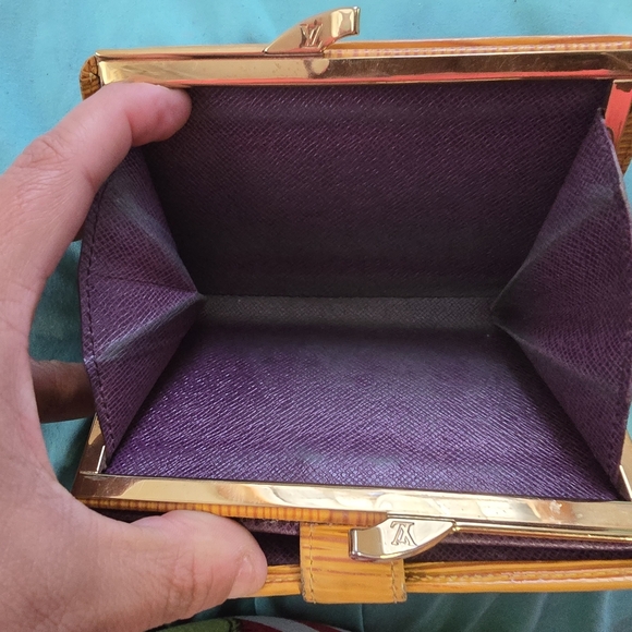 Louis Vuitton Tan Leather Wallet - Picture 9 of 13